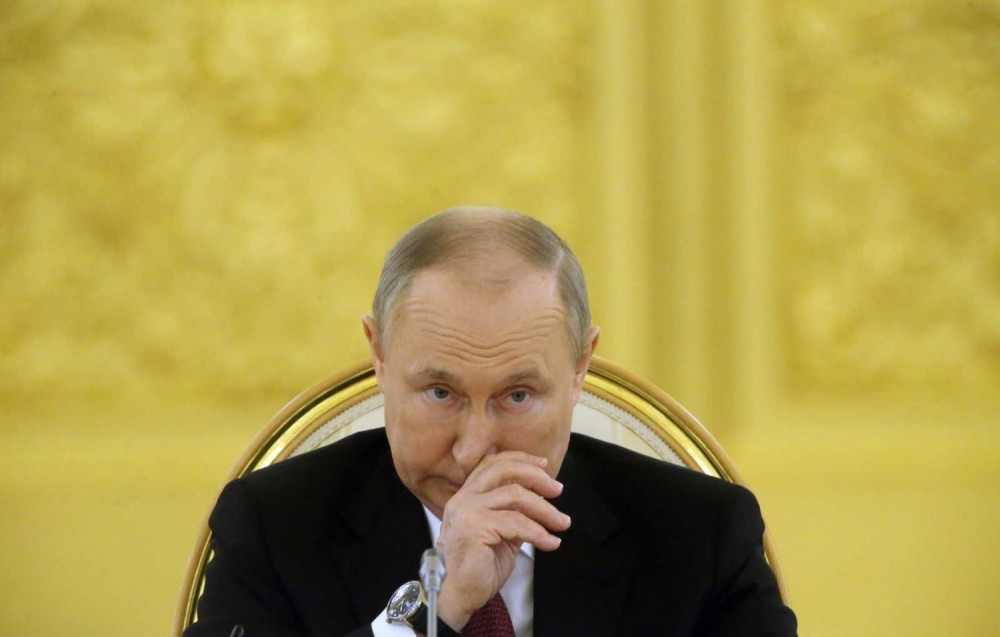 Putin, bătut și de natură. Vremea caldă și investițiile în surse alternative au înfrânt șantajul energetic al Kremlinului